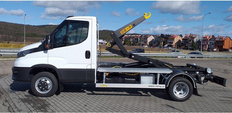 Iveco 50C18 + KING HZ-4R Hakowiec / Hooklift / Abrollkipper - Camion ampliroll: photos 2 Iveco 50C18 + KING HZ-4R Hakowiec / Hooklift / Abrollkipper - Camion ampliroll: photos 2
