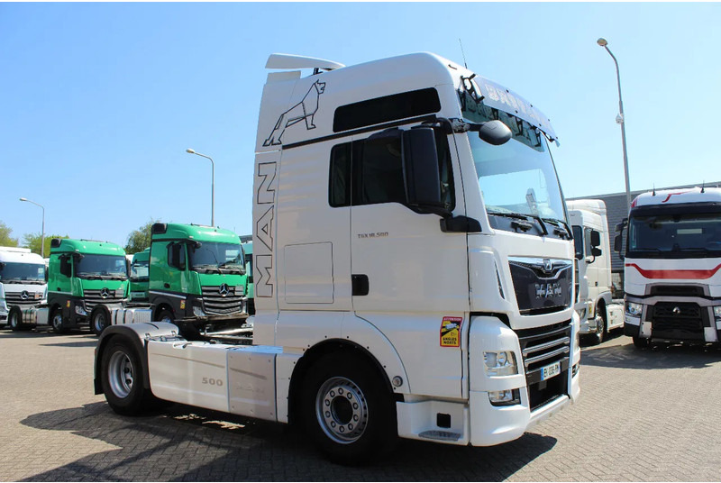MAN TGX 18.500 * RETARDER * 2 TANK * 2 BED * - Tracteur routier: photos 5 MAN TGX 18.500 * RETARDER * 2 TANK * 2 BED * - Tracteur routier: photos 5