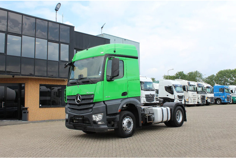 Tracteur routier Mercedes-Benz Actros 1943: photos 1