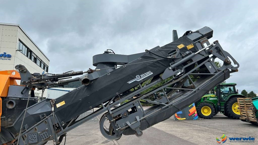 Wirtgen W 100 F - Fraiseuse à froid: photos 2 Wirtgen W 100 F - Fraiseuse à froid: photos 2