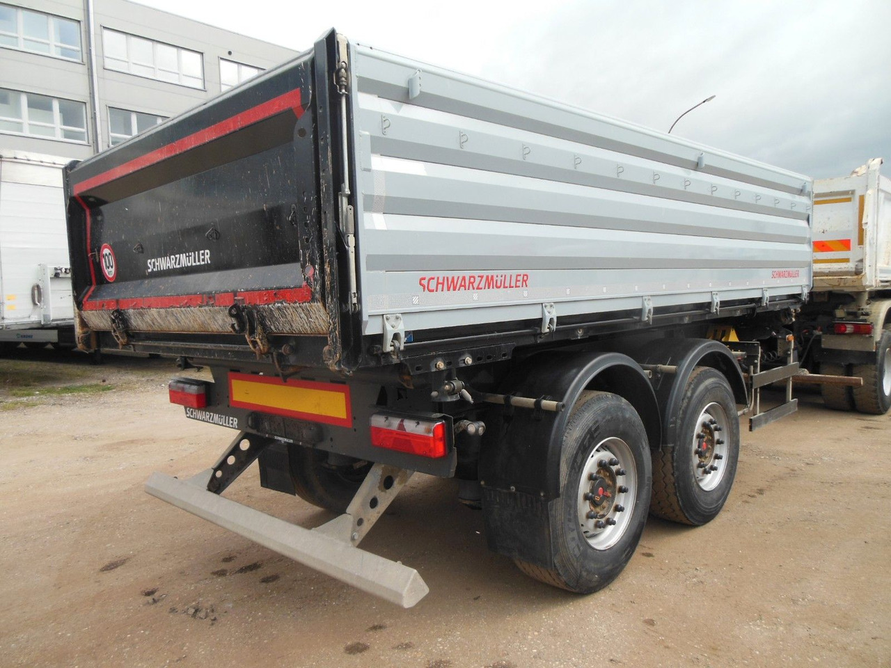 Schwarzmüller TKIA 2/E - Remorque benne: photos 3 Schwarzmüller TKIA 2/E - Remorque benne: photos 3