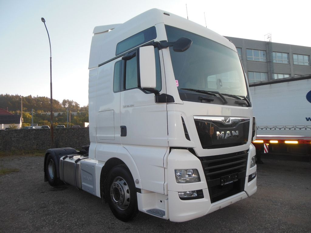 MAN TGX 18.500 XXL, RETARDER, TOP STAND - Tracteur routier: photos 2 MAN TGX 18.500 XXL, RETARDER, TOP STAND - Tracteur routier: photos 2