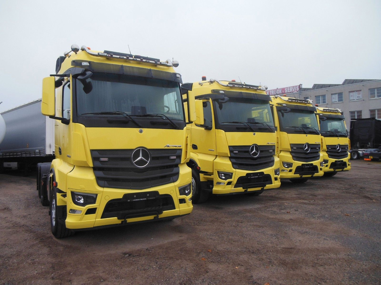 Mercedes-Benz 3353 ACTROS, 6X4, TRK, SET 120 TON, WIE NEUE!E!! - Tracteur routier: photos 3 Mercedes-Benz 3353 ACTROS, 6X4, TRK, SET 120 TON, WIE NEUE!E!! - Tracteur routier: photos 3