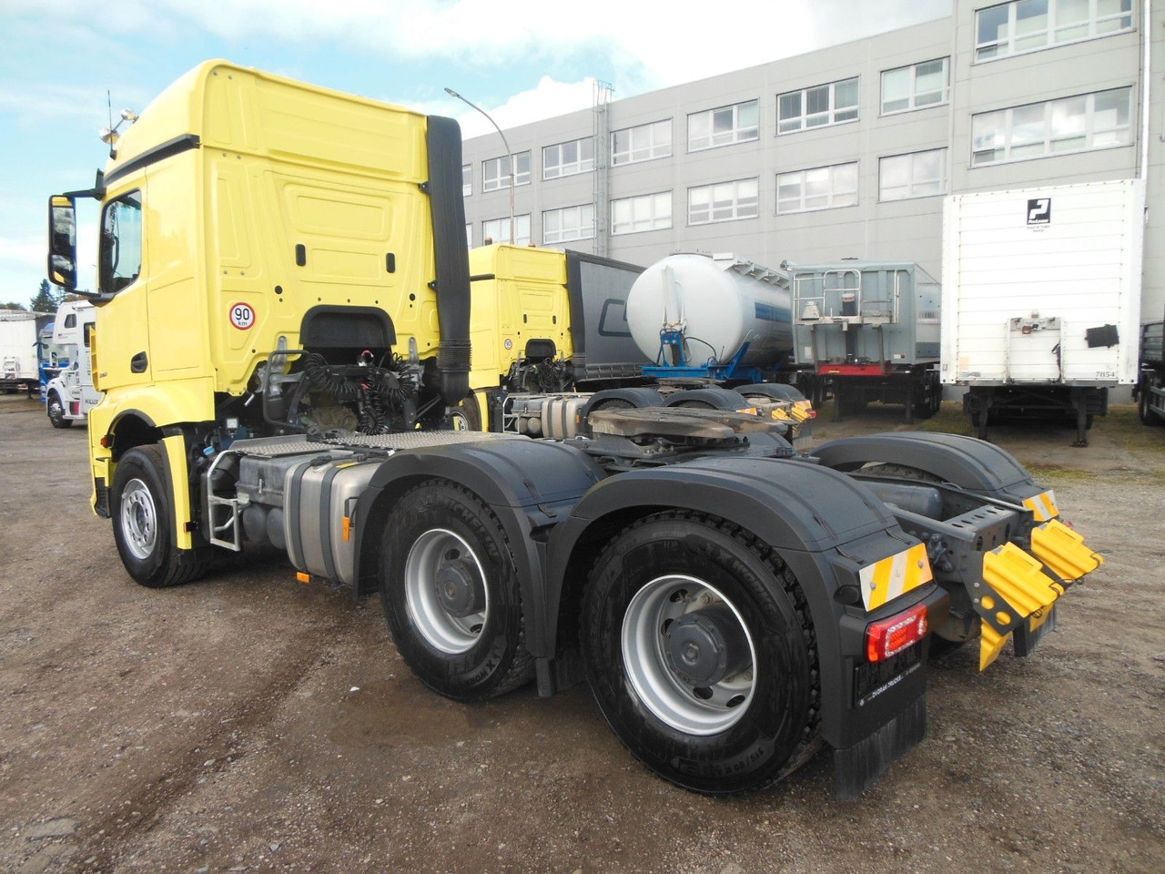 Mercedes-Benz ACTROS 3353, 6X4, 120.000 KG, TRK, 4 STÜCKS, - Tracteur routier: photos 4 Mercedes-Benz ACTROS 3353, 6X4, 120.000 KG, TRK, 4 STÜCKS, - Tracteur routier: photos 4