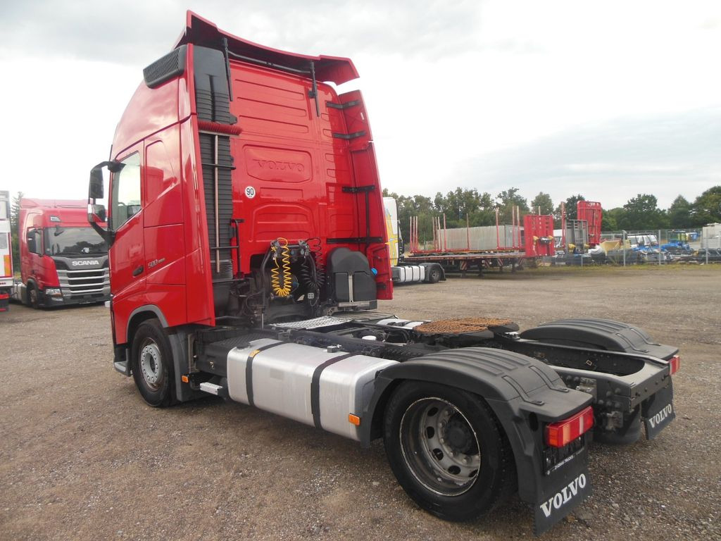Volvo FH 13/500, LOWDECK, GLOBE XL, I PARK COOL, TOP!! Volvo FH 13/500, LOWDECK, GLOBE XL, I PARK COOL, TOP!! - Tracteur routier: photos 4 Volvo FH 13/500, LOWDECK, GLOBE XL, I PARK COOL, TOP!! Volvo FH 13/500, LOWDECK, GLOBE XL, I PARK COOL, TOP!! - Tracteur routier: photos 4