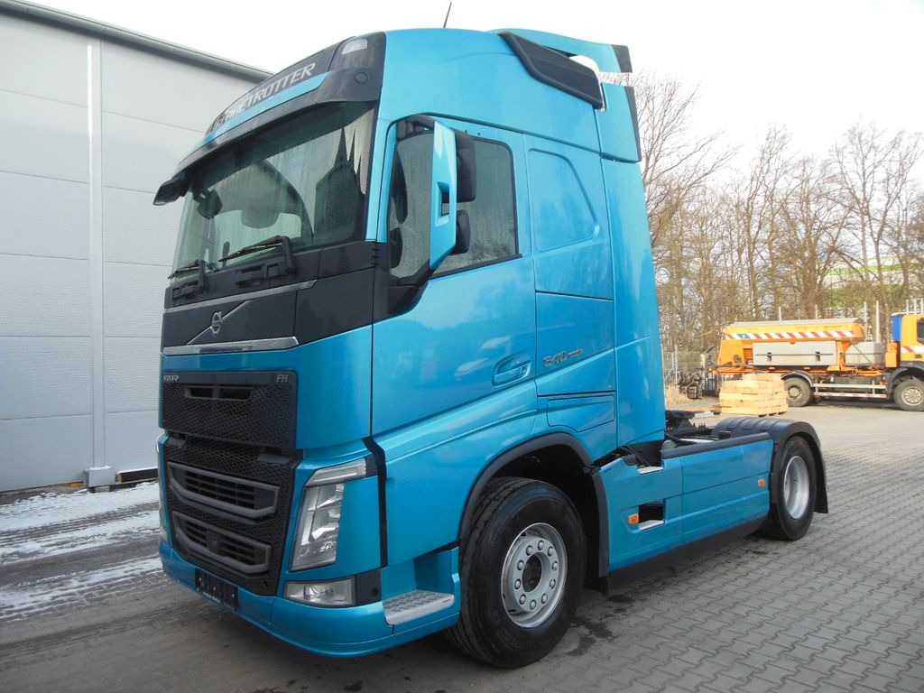 Volvo FH 13/540, KIPPHYDRAULIK, 3 STÜCKS!!! - Tracteur routier: photos 1 Volvo FH 13/540, KIPPHYDRAULIK, 3 STÜCKS!!! - Tracteur routier: photos 1