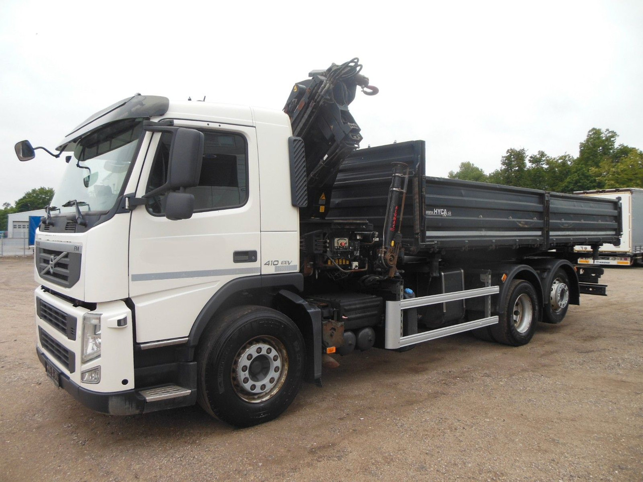 Volvo FM 410, 6X2, DREISEITEN KIPPER, HIAB XS 211 - Camion benne, Camion grue: photos 1 Volvo FM 410, 6X2, DREISEITEN KIPPER, HIAB XS 211 - Camion benne, Camion grue: photos 1