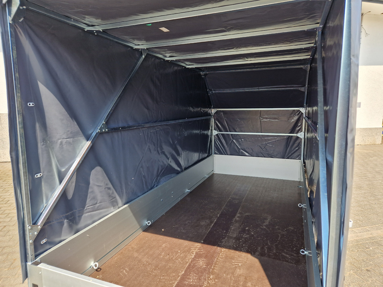 Aluliner Planen Anhänger GTB 1200 301x126x150cm +Hochplane grau schräg (M) 1200kg Aktion - Remorque voiture: photos 4 Aluliner Planen Anhänger GTB 1200 301x126x150cm +Hochplane grau schräg (M) 1200kg Aktion - Remorque voiture: photos 4