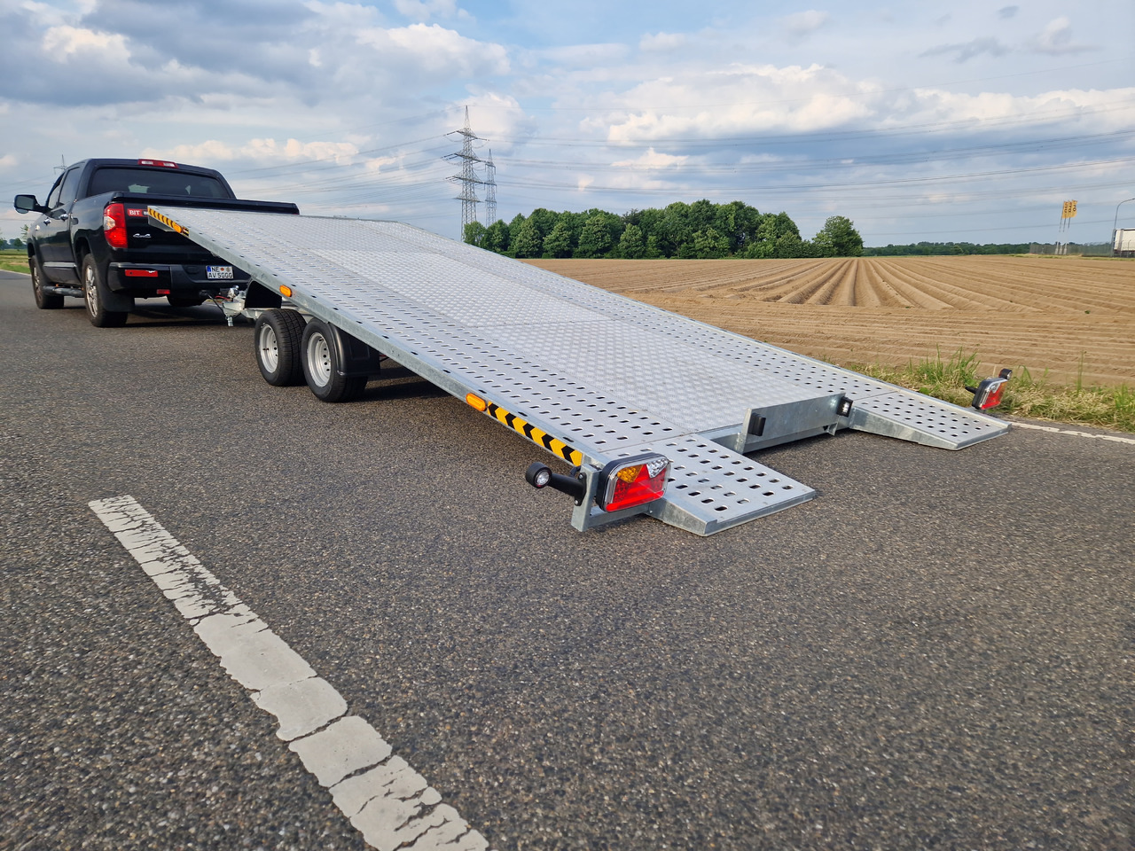 Cartrailer Expert 3050 easyload black 500x216cm Boden ankippbar Winde Resrad 10" 3000kg 100km/H - Remorque porte-voitures: photos 1 Cartrailer Expert 3050 easyload black 500x216cm Boden ankippbar Winde Resrad 10" 3000kg 100km/H - Remorque porte-voitures: photos 1