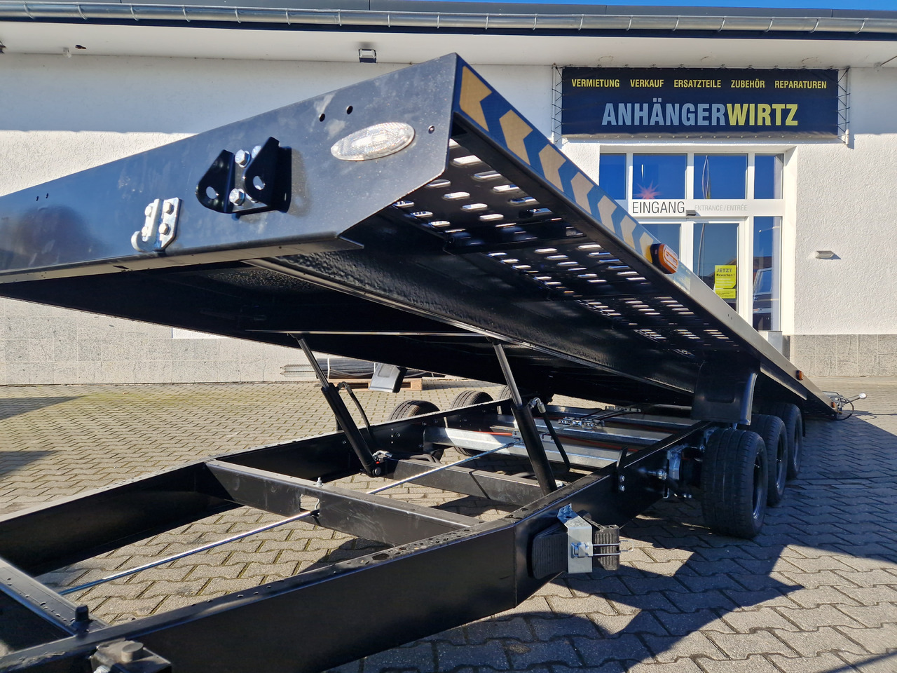 Cartrailer Expert 3560 easyload black 600x216cm hydr. kippbar Premium black Tridem 10" 100kmH 3500kg - Remorque porte-voitures: photos 4 Cartrailer Expert 3560 easyload black 600x216cm hydr. kippbar Premium black Tridem 10" 100kmH 3500kg - Remorque porte-voitures: photos 4