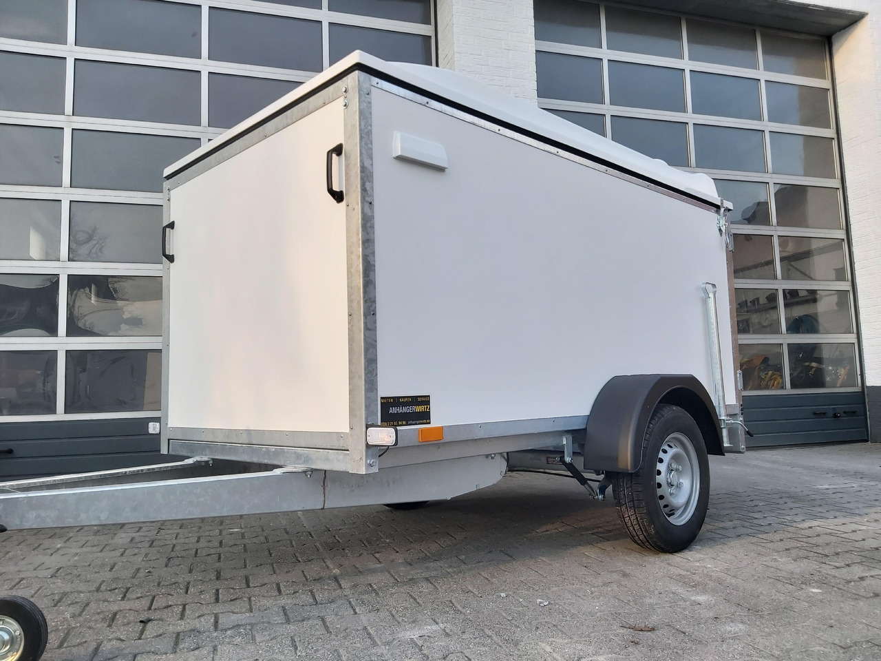 Kargo Deckel TFDL 250.01 245x130x140cm Heckrampe Stützen (S) 100km/H 1300kg Aktion - Remorque pour moto: photos 3 Kargo Deckel TFDL 250.01 245x130x140cm Heckrampe Stützen (S) 100km/H 1300kg Aktion - Remorque pour moto: photos 3