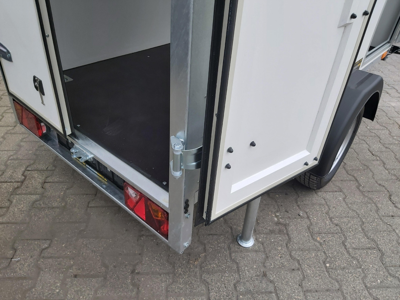 Kargo TFD 250.00 250x125x150cm Seitentür Zurrsystem (S) 100km/H 750kg Abverkauf - Remorque fourgon: photos 4 Kargo TFD 250.00 250x125x150cm Seitentür Zurrsystem (S) 100km/H 750kg Abverkauf - Remorque fourgon: photos 4