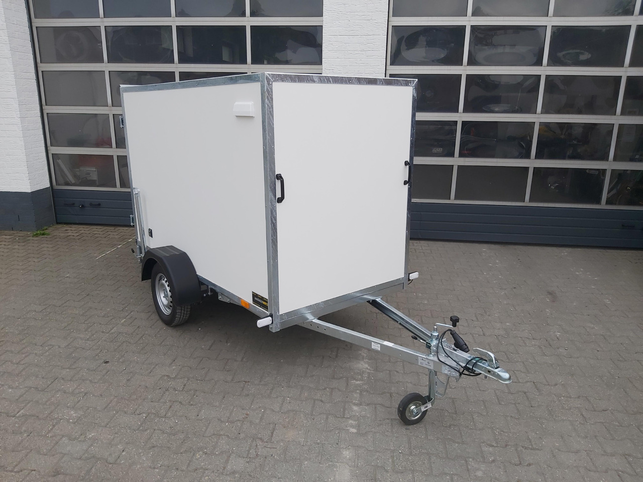 Remorque fourgon Kargo TFD 250.00 250x125x150cm Zurrsystem (S) 100km/H 750kg: photos 6 Remorque fourgon Kargo TFD 250.00 250x125x150cm Zurrsystem (S) 100km/H 750kg: photos 6