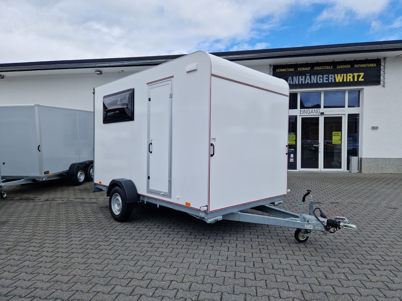 Koffer Sport Camp TFS 360.00 360x200x210cm aero Seitentür Heckklappe Fenster Bett 230V IL (L) 1500kg - Remorque fourgon: photos 5 Koffer Sport Camp TFS 360.00 360x200x210cm aero Seitentür Heckklappe Fenster Bett 230V IL (L) 1500kg - Remorque fourgon: photos 5