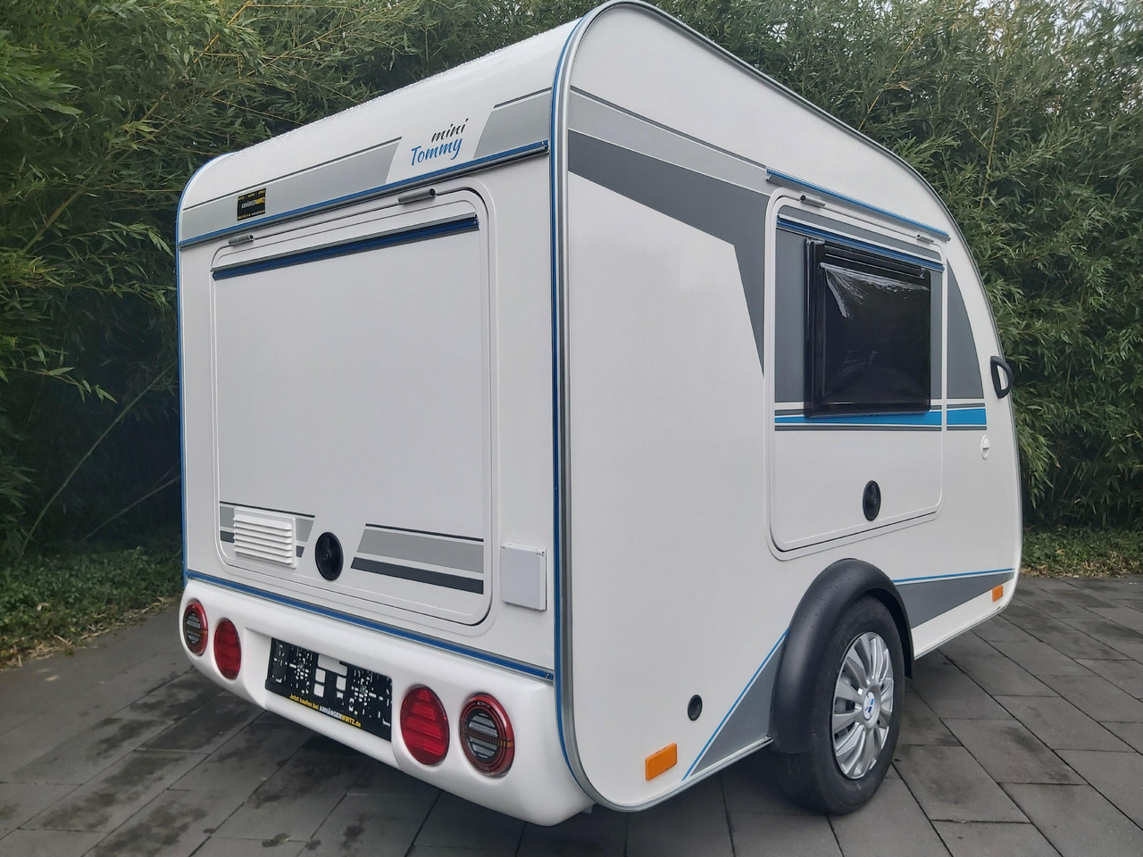 Mini Camper Mini Tommy TMC25 252x140x121cm aero V1 Küche 12V/230V 100km/H 750kg gebremst Modell 24 - Caravane: photos 5 Mini Camper Mini Tommy TMC25 252x140x121cm aero V1 Küche 12V/230V 100km/H 750kg gebremst Modell 24 - Caravane: photos 5
