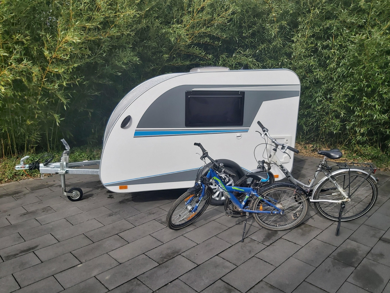 Mini Camper Mini Tommy TMC25 252x140x121cm aero V1 Küche 12V/230V 100km/H 750kg gebremst Modell 24 - Caravane: photos 4 Mini Camper Mini Tommy TMC25 252x140x121cm aero V1 Küche 12V/230V 100km/H 750kg gebremst Modell 24 - Caravane: photos 4
