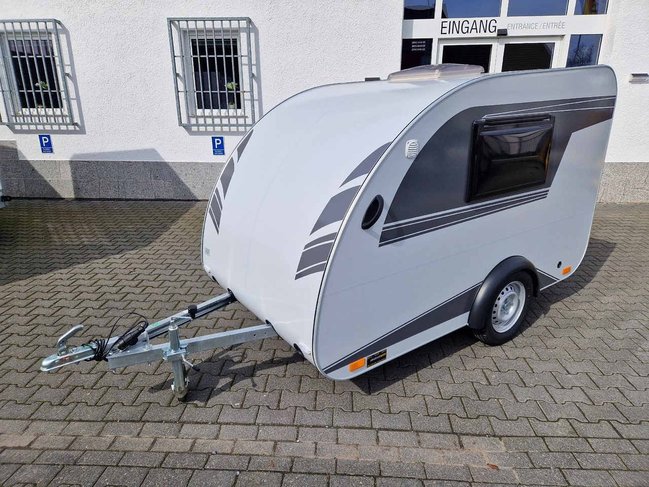 Mini Camper Mini Tommy TMC25 Basic 252x140x121cm 100 km/H 750kg ungebremst Januar AKTION - Caravane: photos 4 Mini Camper Mini Tommy TMC25 Basic 252x140x121cm 100 km/H 750kg ungebremst Januar AKTION - Caravane: photos 4
