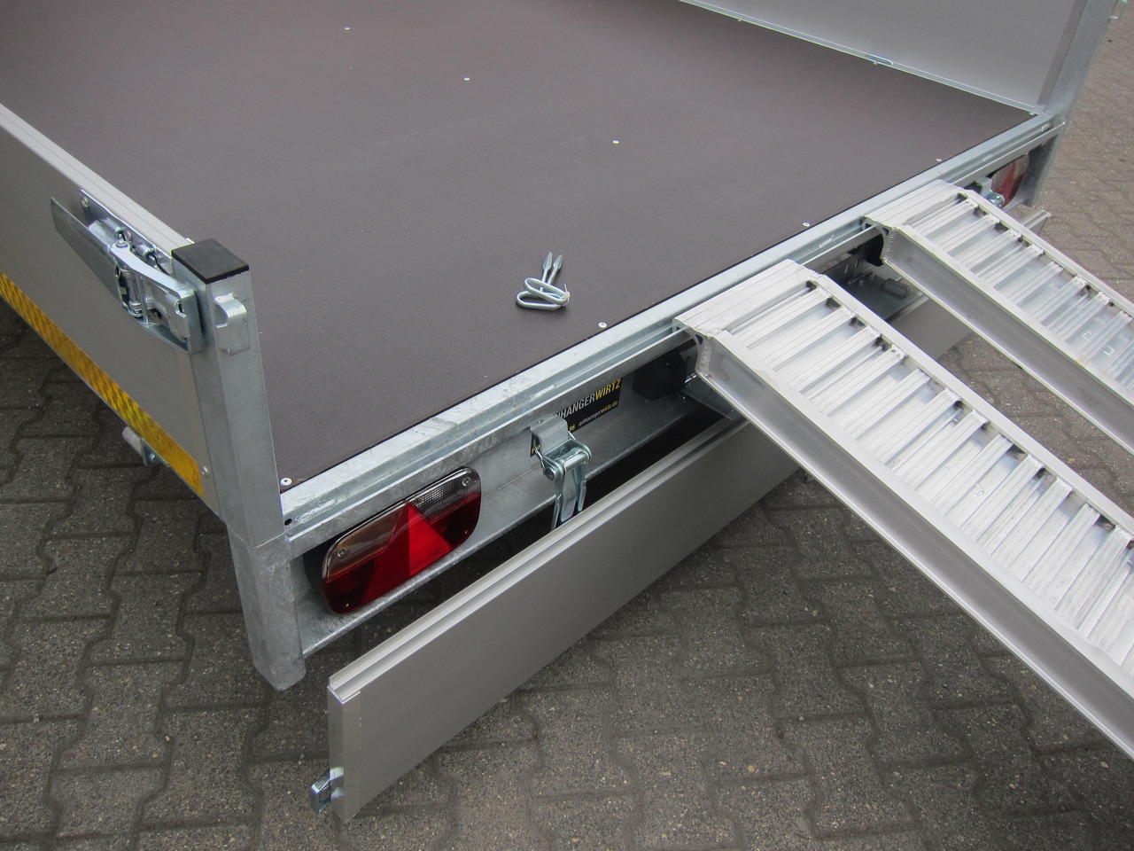 Crédit-bail de  Multi Transporter 606x220x30cm Lfh: 63cm Auffahrrampen Alu Winde (XXXL) 3500kg Aktion Multi Transporter 606x220x30cm Lfh: 63cm Auffahrrampen Alu Winde (XXXL) 3500kg Aktion: photos 6