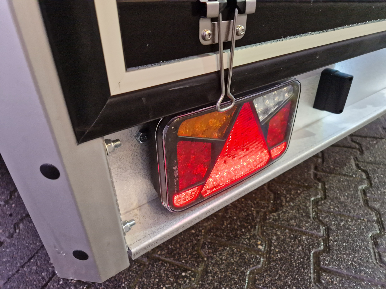 Remorque fourgon Variant 2517 C4 Edition black 346x168x188cm Alufelgen 2500kg 100 km/H: photos 8