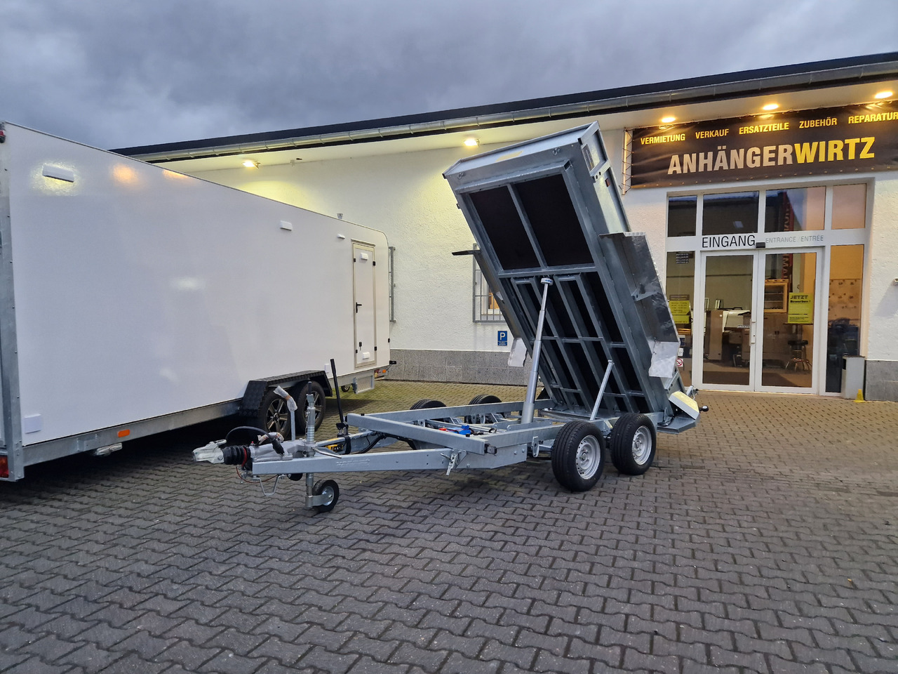 Variant Heckkipper Tieflader 3515 MT20 300x150x30cm Auffahrrampen Stützen Parabelfeder 3500kg 100km - Remorque benne: photos 2 Variant Heckkipper Tieflader 3515 MT20 300x150x30cm Auffahrrampen Stützen Parabelfeder 3500kg 100km - Remorque benne: photos 2