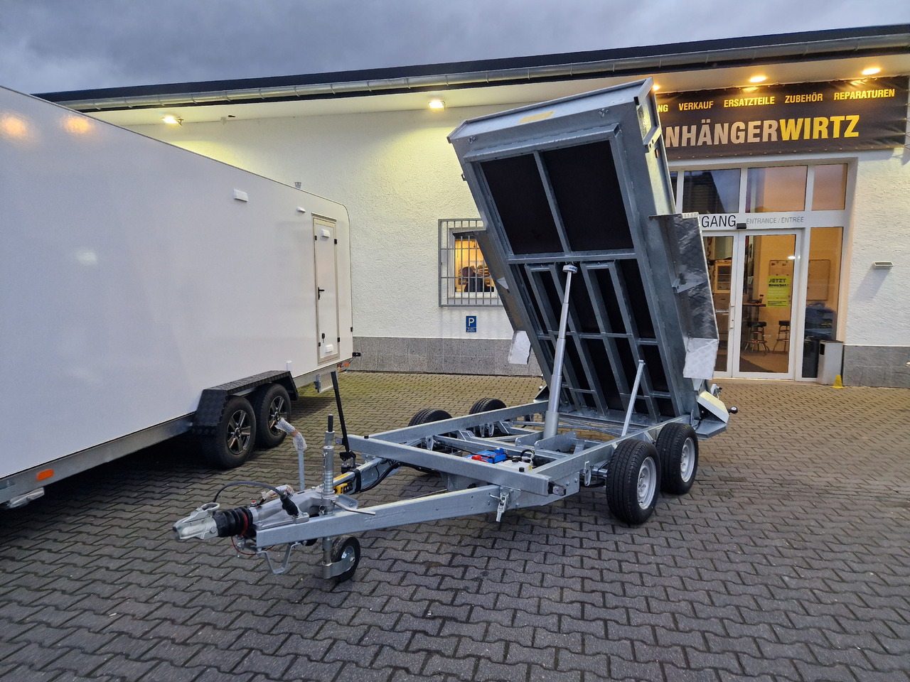 Variant Heckkipper Tieflader 3515 MT20 300x150x30cm Auffahrrampen Stützen Parabelfeder 3500kg 100km - Remorque benne: photos 4 Variant Heckkipper Tieflader 3515 MT20 300x150x30cm Auffahrrampen Stützen Parabelfeder 3500kg 100km - Remorque benne: photos 4