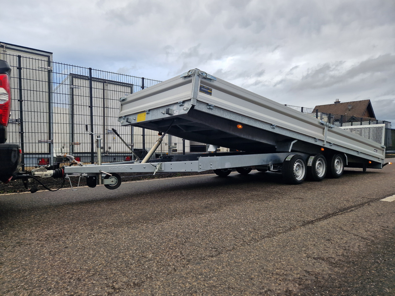 Variant Maschinentransporter 3563 UX Maxi Load 620x210x30cm LED Tridem Parabelfeder 3500kg Modell 24 - Remorque porte engin: photos 1 Variant Maschinentransporter 3563 UX Maxi Load 620x210x30cm LED Tridem Parabelfeder 3500kg Modell 24 - Remorque porte engin: photos 1