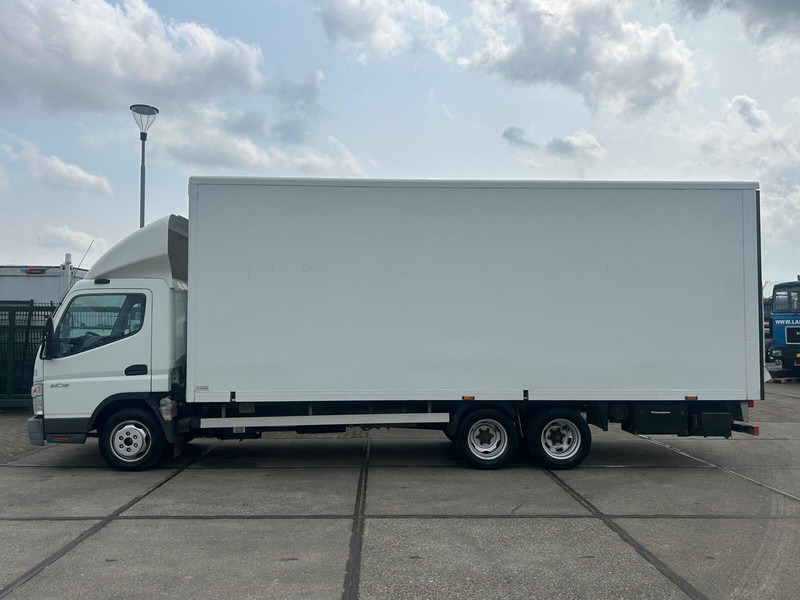 Mitsubishi Fuso CANTER 3C15 - Camion fourgon: photos 2 Mitsubishi Fuso CANTER 3C15 - Camion fourgon: photos 2