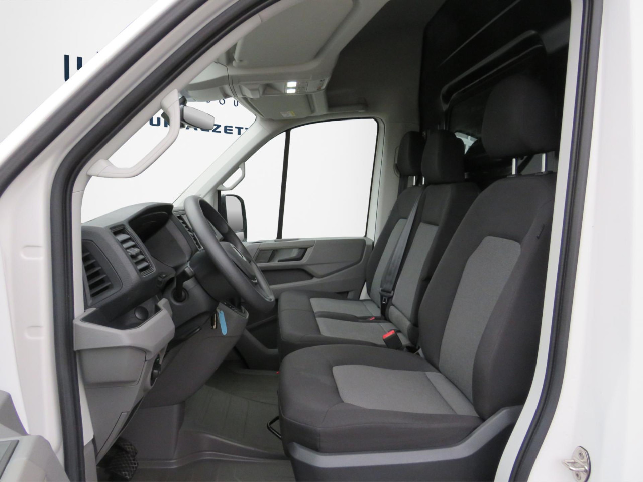 VOLKSWAGEN Crafter 35 L3H3 Kasten 4MOTION Navi ZV - Fourgon utilitaire: photos 3 VOLKSWAGEN Crafter 35 L3H3 Kasten 4MOTION Navi ZV - Fourgon utilitaire: photos 3