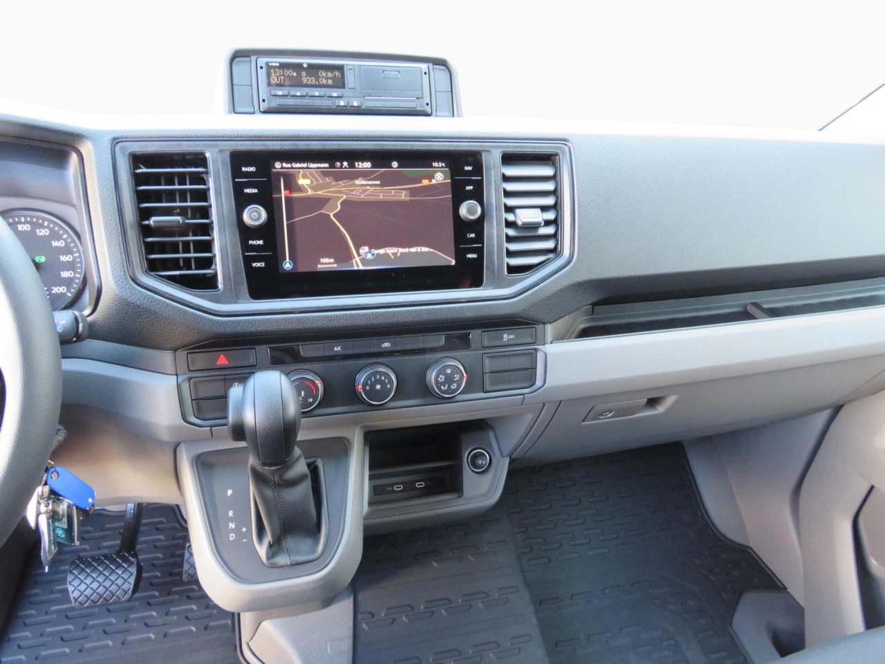 VOLKSWAGEN Crafter 55 L5 Superhochdach Doka BOTT-Ausbau Klima - Fourgon utilitaire: photos 3 VOLKSWAGEN Crafter 55 L5 Superhochdach Doka BOTT-Ausbau Klima - Fourgon utilitaire: photos 3