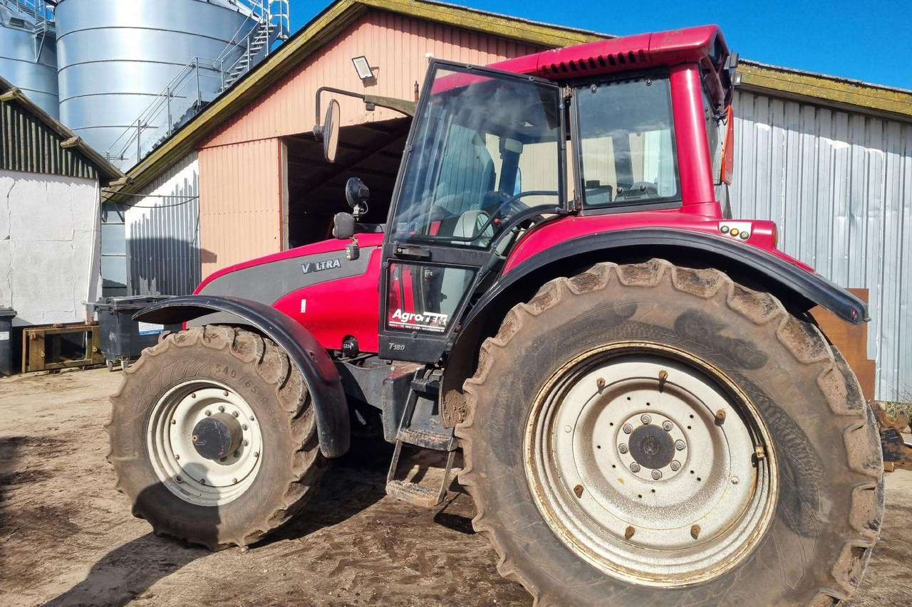 Valtra T190 - Tracteur agricole: photos 4 Valtra T190 - Tracteur agricole: photos 4