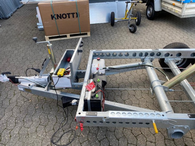 Brian James Cargo Tipper Heckkipper 3-achs, 526-4020-35-3-12, 4000 x 2000 x 300 mm, 3,5 to. - Remorque benne: photos 5 Brian James Cargo Tipper Heckkipper 3-achs, 526-4020-35-3-12, 4000 x 2000 x 300 mm, 3,5 to. - Remorque benne: photos 5