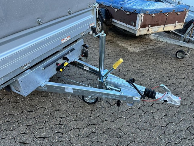 Humbaur 3-Seitenkipper HTK 3500.31 Alu, 3140 x 1750 x 350 mm, 3,5 to. - Remorque benne: photos 4 Humbaur 3-Seitenkipper HTK 3500.31 Alu, 3140 x 1750 x 350 mm, 3,5 to. - Remorque benne: photos 4