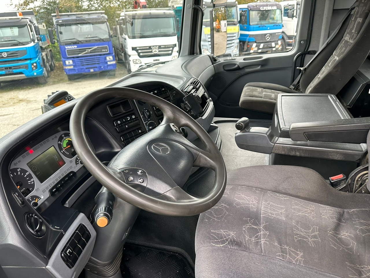 MERCEDES-BENZ Actros 3246 8x4 Kipper - Camion benne: photos 4 MERCEDES-BENZ Actros 3246 8x4 Kipper - Camion benne: photos 4