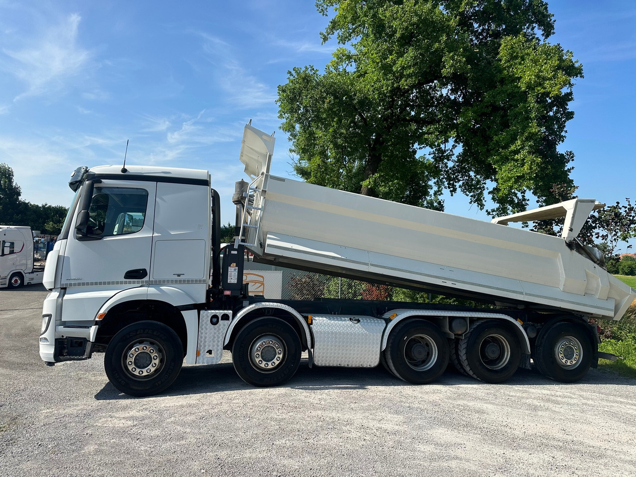 MERCEDES-BENZ Arocs 4451 10x4 Kipper - Camion benne: photos 2 MERCEDES-BENZ Arocs 4451 10x4 Kipper - Camion benne: photos 2