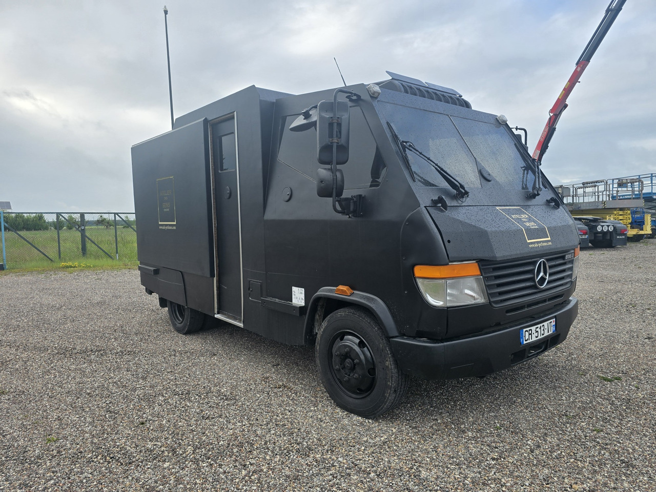 Mercedes Vario 816 - Fourgon blindé: photos 2 Mercedes Vario 816 - Fourgon blindé: photos 2