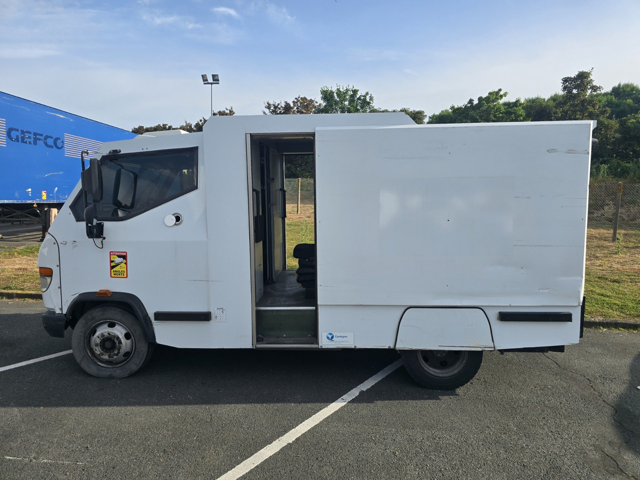 Mercedes Vario 816 - Fourgon blindé: photos 5 Mercedes Vario 816 - Fourgon blindé: photos 5