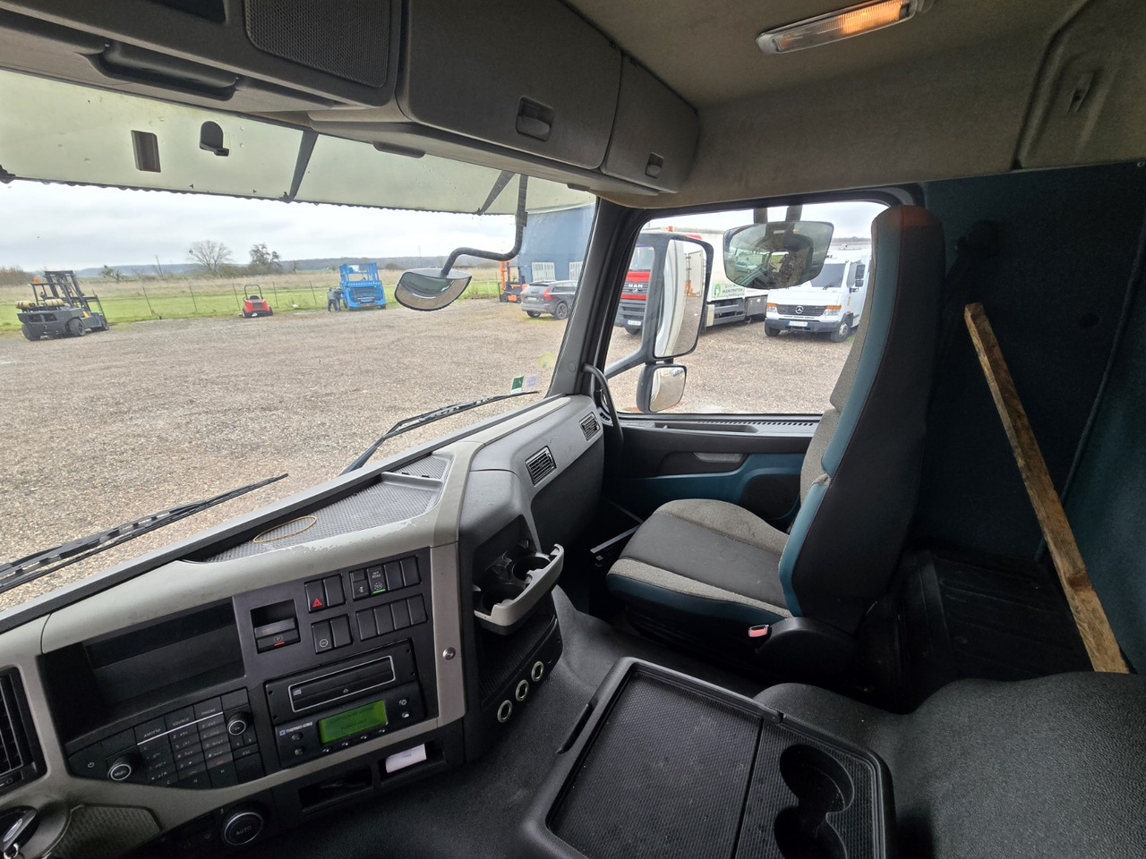 Crédit-bail de VOLVO FM 370 - ThermoKing - meat Rail VOLVO FM 370 - ThermoKing - meat Rail: photos 13 Crédit-bail de VOLVO FM 370 - ThermoKing - meat Rail VOLVO FM 370 - ThermoKing - meat Rail: photos 13