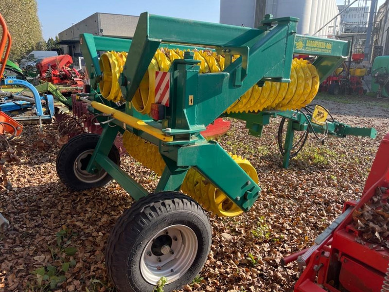 Agromerkur Cambridge 5.4 - Rouleau agricole: photos 5 Agromerkur Cambridge 5.4 - Rouleau agricole: photos 5
