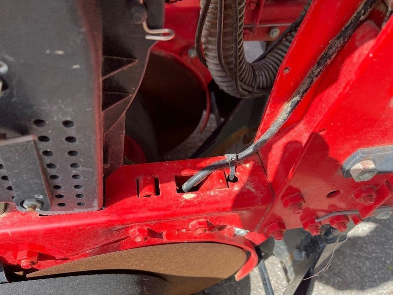 Semoir monograine MaterMacc MS 8130: photos 6 Semoir monograine MaterMacc MS 8130: photos 6