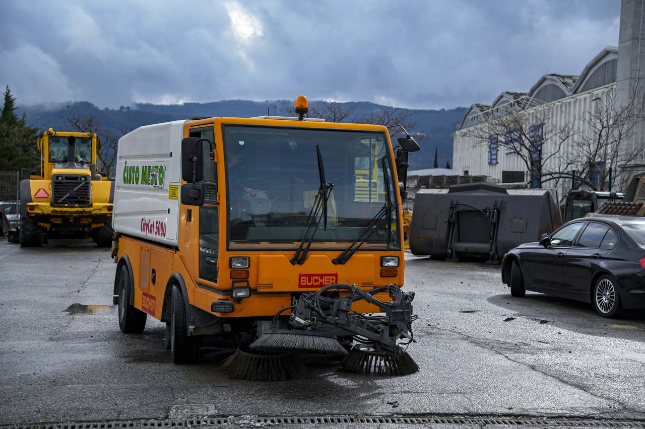 Bucher Schorling CC 5000 City Cat - Balayeuse de voirie: photos 5 Bucher Schorling CC 5000 City Cat - Balayeuse de voirie: photos 5