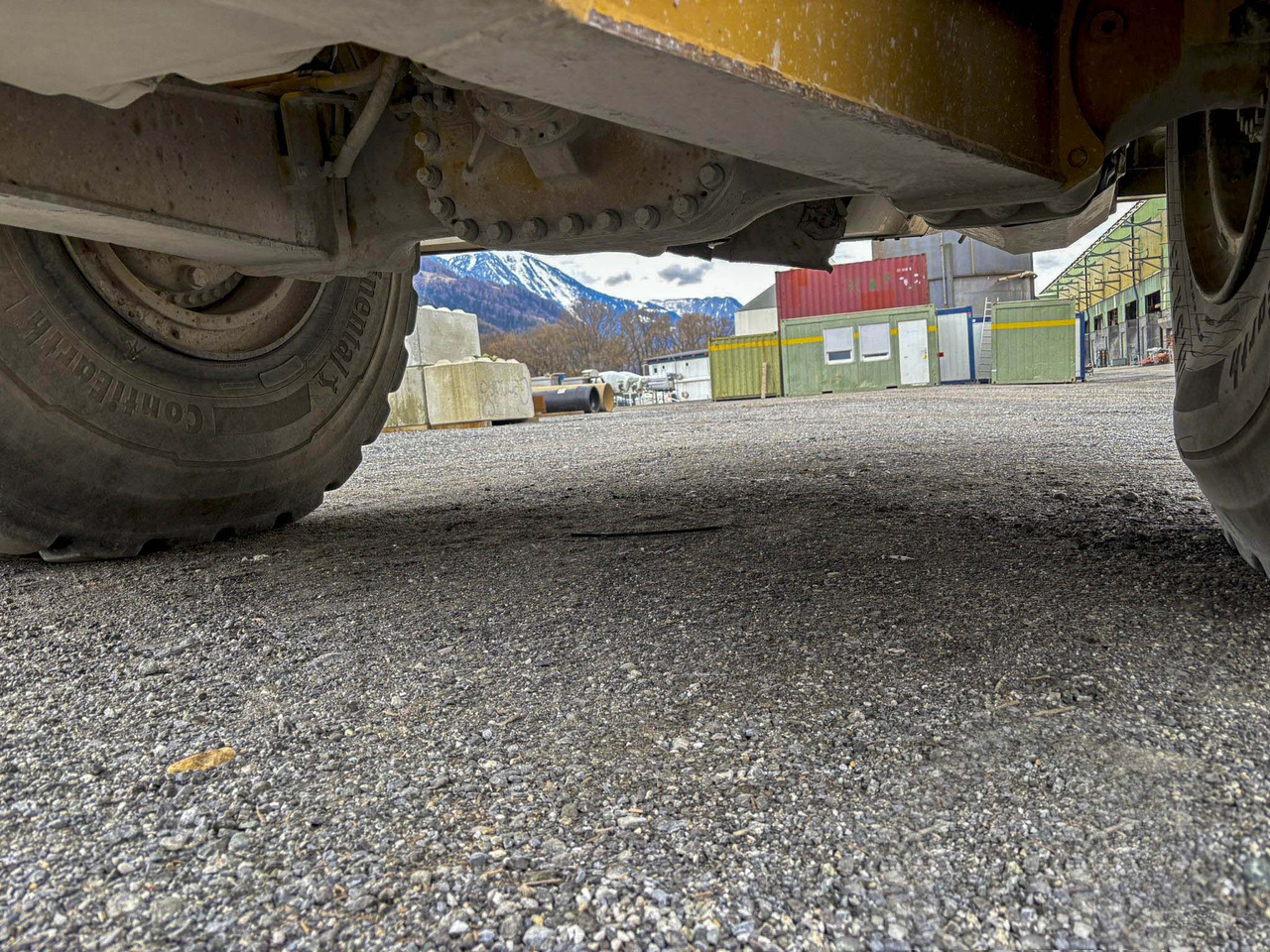 Tombereau articulé CATERPILLAR 740: photos 7