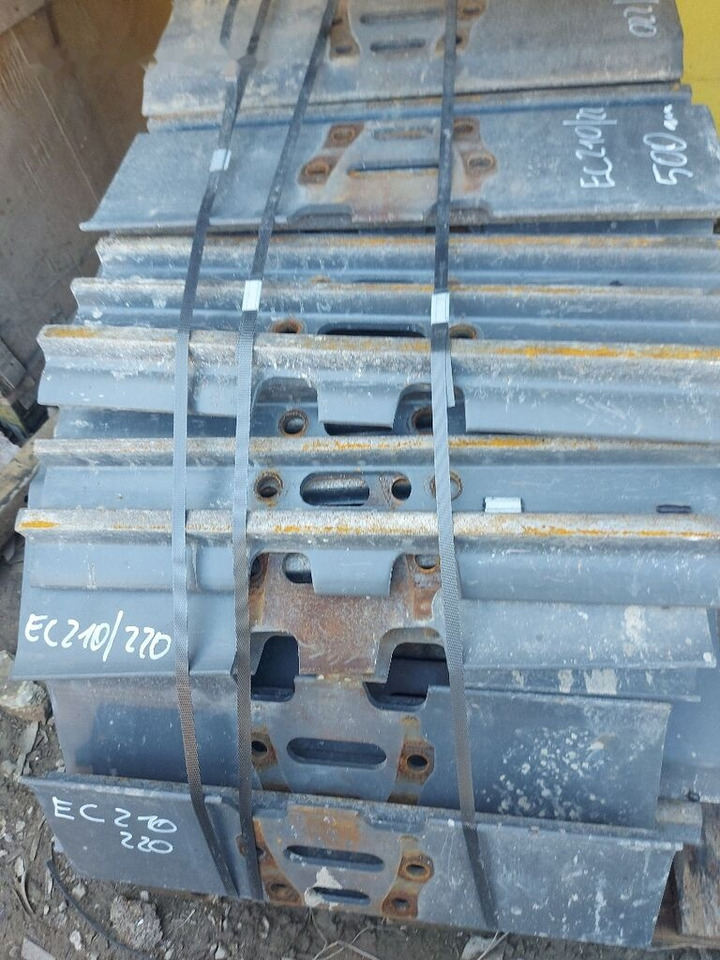 Grouser pads 600 mm Daewoo-Doosan DX225 NLC, Daewoo-Doosan Solar 220, Daewoo-Doosan Solar 225, Hitachi ZX180 LC, Hitachi ZX240, Hyundai HX180 HIGH WALKER, Komatsu PC150 LC, Komatsu PC160, Komatsu PC - Chenille pour Pelle: photos 3 Grouser pads 600 mm Daewoo-Doosan DX225 NLC, Daewoo-Doosan Solar 220, Daewoo-Doosan Solar 225, Hitachi ZX180 LC, Hitachi ZX240, Hyundai HX180 HIGH WALKER, Komatsu PC150 LC, Komatsu PC160, Komatsu PC - Chenille pour Pelle: photos 3