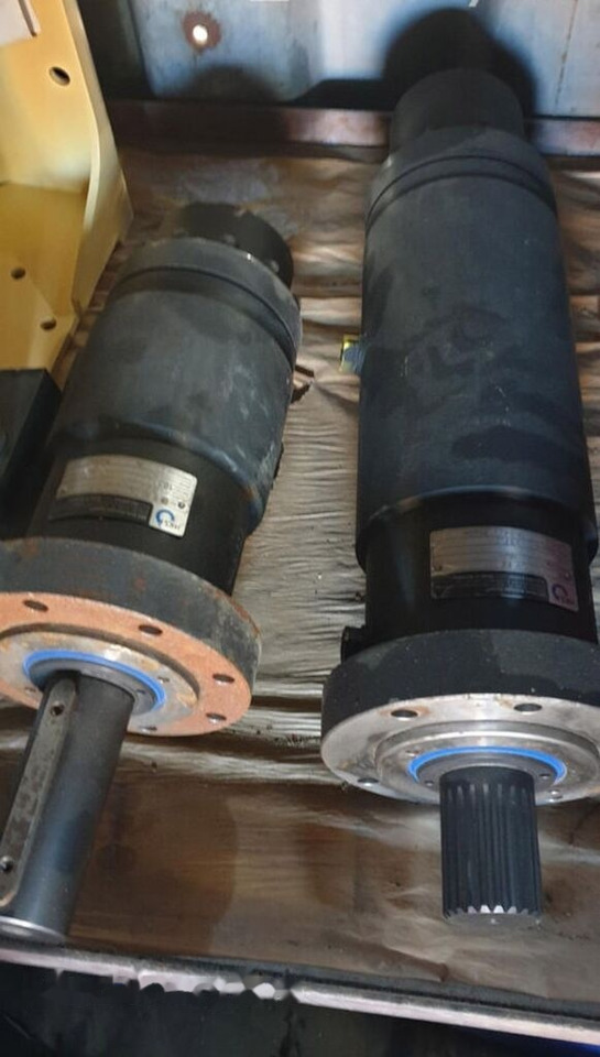 Moteur hydraulique HKS DA--H 80 240º ESK1602481 for Putzmeister SPM 500 roadheader: photos 1