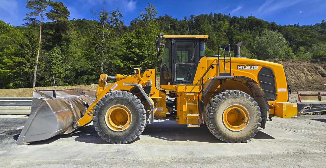 HYUNDAI HL970 - Chargeuse sur pneus: photos 2 HYUNDAI HL970 - Chargeuse sur pneus: photos 2