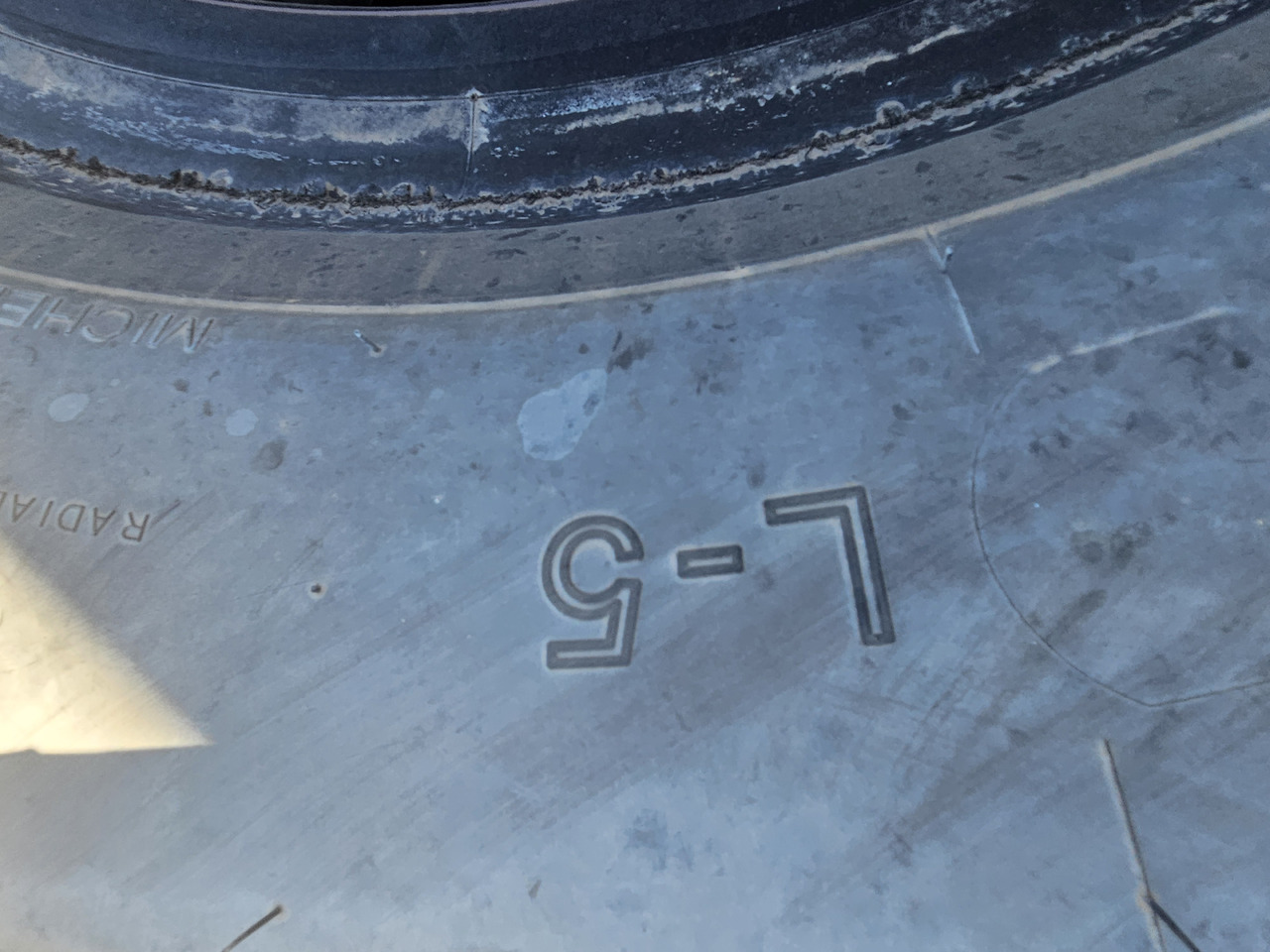 MICHELIN XMINE D2, 35/65R33 - Pneu pour Chargeuse sur pneus: photos 5 MICHELIN XMINE D2, 35/65R33 - Pneu pour Chargeuse sur pneus: photos 5