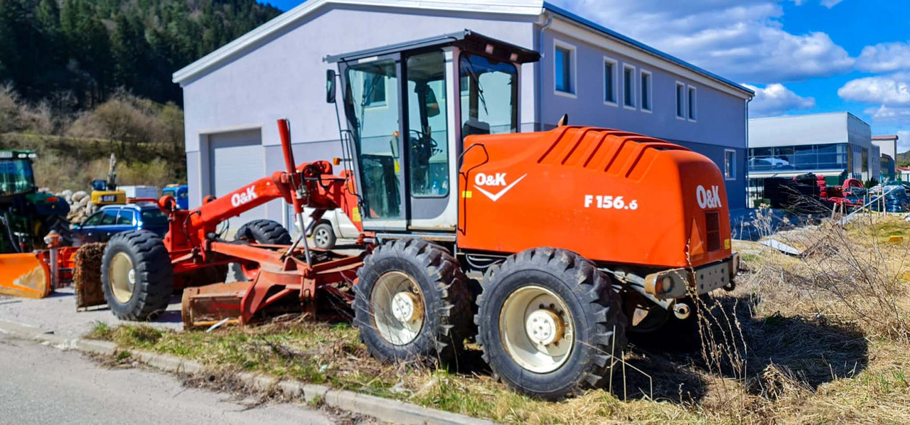 O&K F156.6 - Niveleuse: photos 2 O&K F156.6 - Niveleuse: photos 2