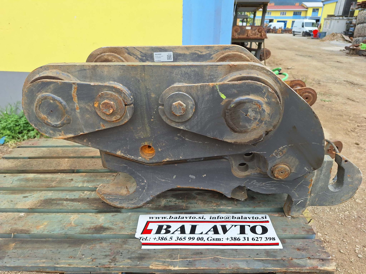 - Attache rapide pour Pelle: photos 1 - Attache rapide pour Pelle: photos 1