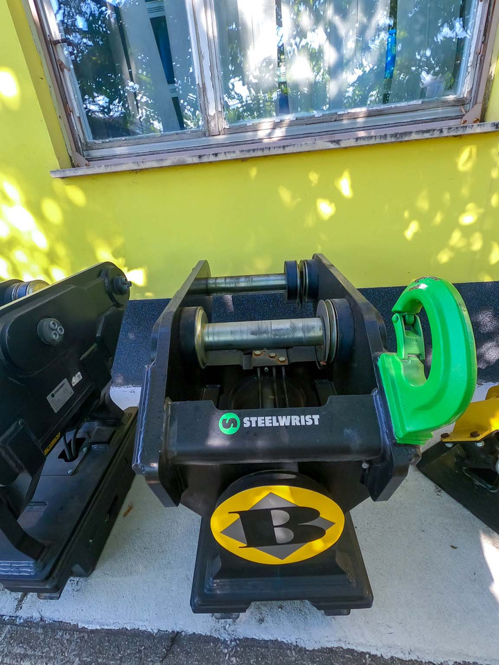 Steelwrist 240/S70 FPL tiltrotator - Tiltrotator pour Engins de chantier: photos 3 Steelwrist 240/S70 FPL tiltrotator - Tiltrotator pour Engins de chantier: photos 3