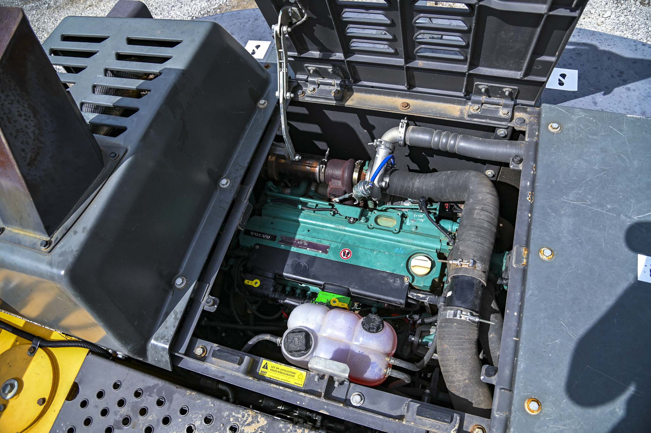 Pelle sur chenille VOLVO EC220EL: photos 41