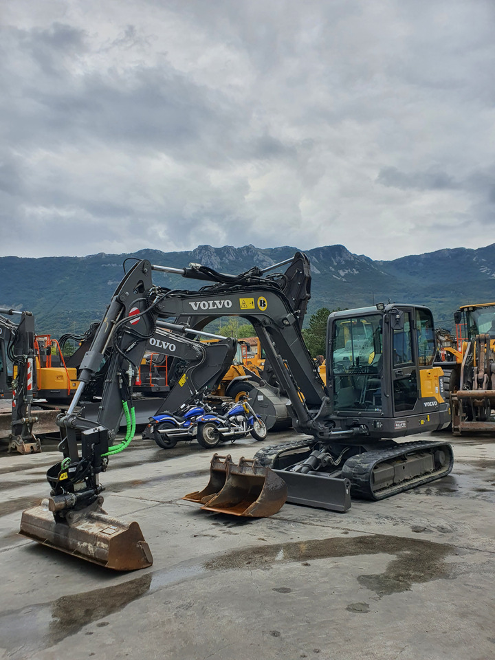 VOLVO EC60E - Mini pelle: photos 3 VOLVO EC60E - Mini pelle: photos 3